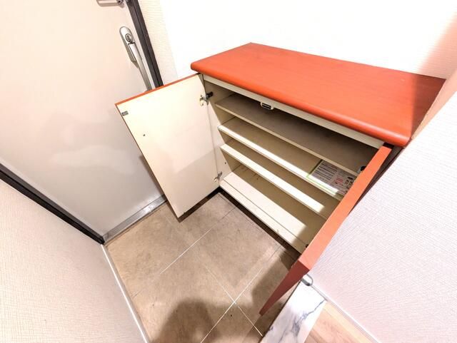 2LDK Apartment for Sale in Kawasaki, 71.71m², Near Kuji Station - Thumbnail 2