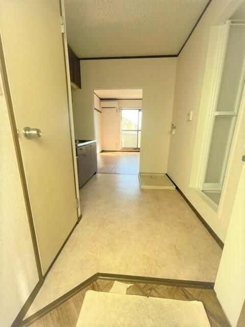 1K Apartment for Rent in Nishi-Tokyo, Tokyo - Thumbnail 3