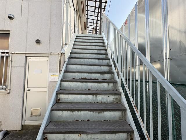 Office for Rent in Misato, Saitama - 115.5 sqm Top Floor Unit - Thumbnail 3