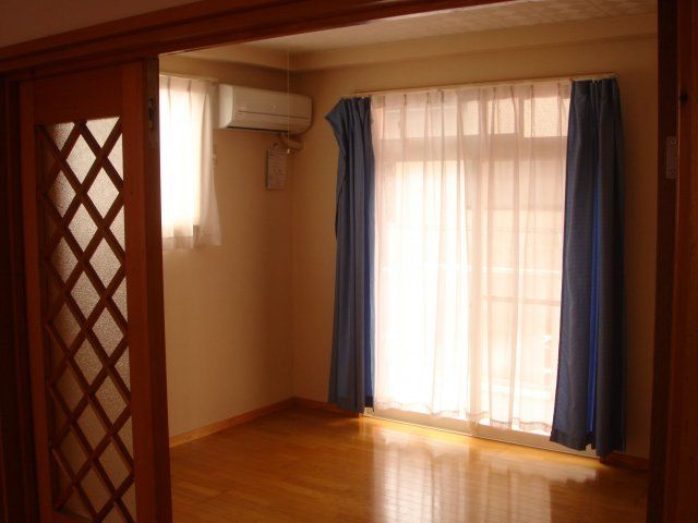 2LDK Apartment for Rent in Takahagi, Ibaraki - 48.23 sqm - Thumbnail 3