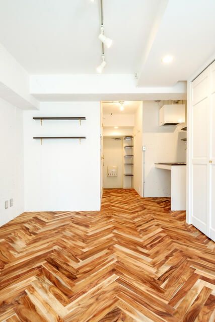 Lumiere Ochanomizu 1R Apartment for Sale in Chiyoda, Tokyo - Thumbnail 2