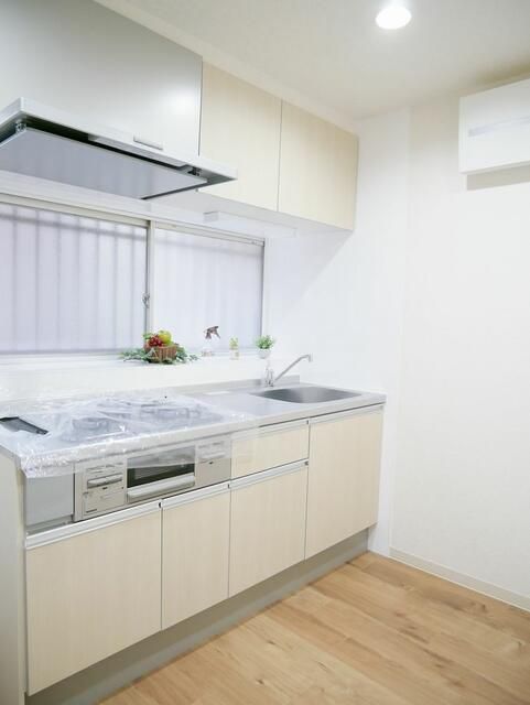 2LDK Detached House for Sale in Konan, Yokohama - Thumbnail 4