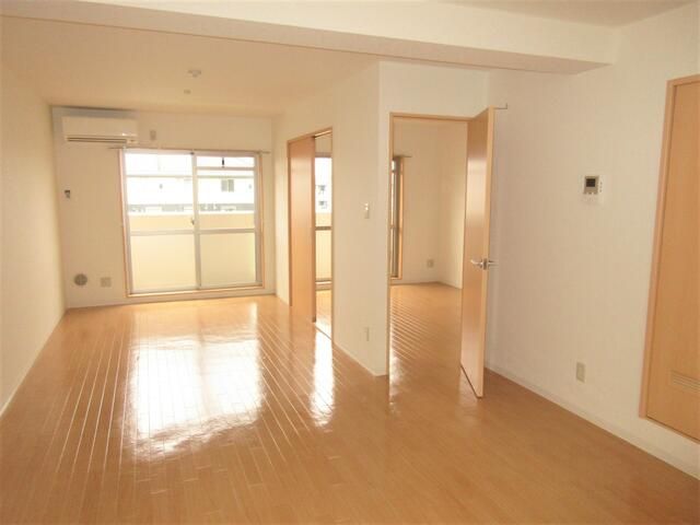 1LDK Apartment for Rent in Oyama, Tochigi - Thumbnail 3