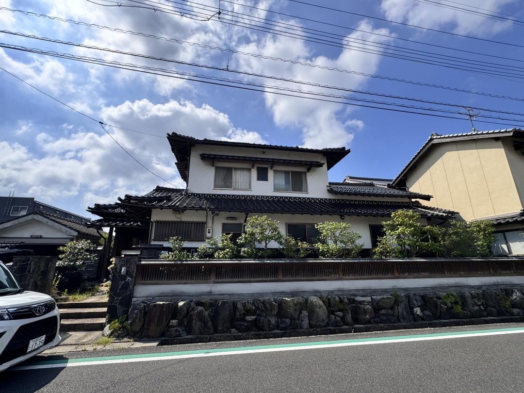 8DK House for Sale in Izumo, Shimane - 198 sqm on 467 sqm Land - Thumbnail 2