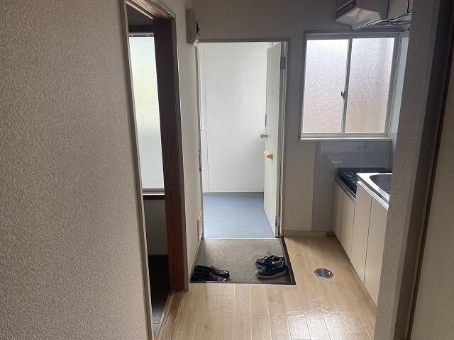 2K Apartment for Rent in Yonezawa, Yamagata - 25,000 Yen - Thumbnail 2