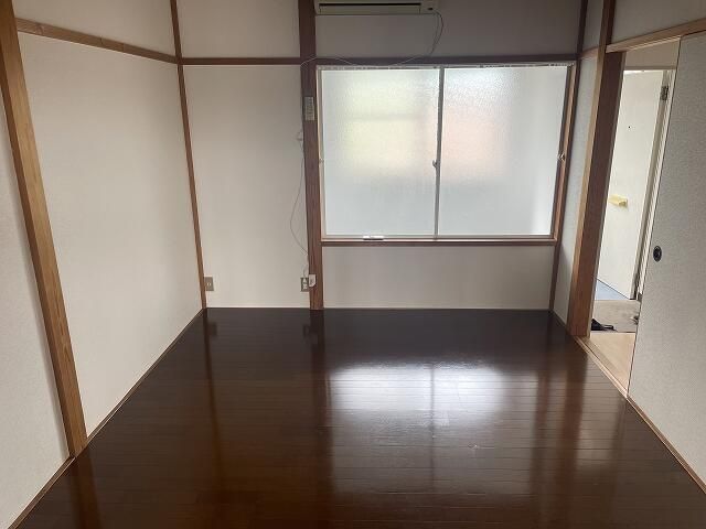 2K Apartment for Rent in Yonezawa, Yamagata - 25,000 Yen - Thumbnail 3