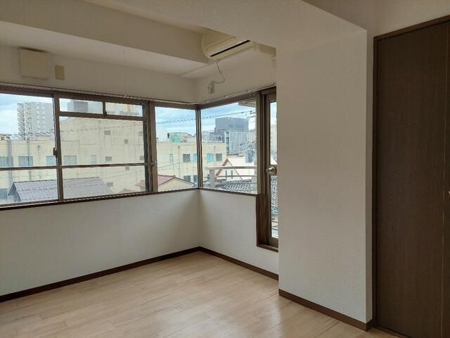 3LDK Apartment for Rent in Toyama City, Toyama Prefecture - Thumbnail 4