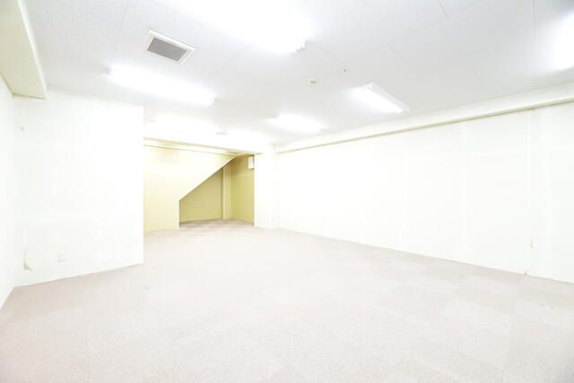 Commercial Office for Rent in Koshigaya, Saitama - 55.51 sqm - Thumbnail 3