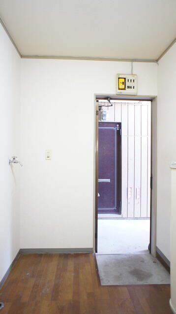 2DK Apartment for Rent in Chiba City, 39.67 sqm - Thumbnail 3