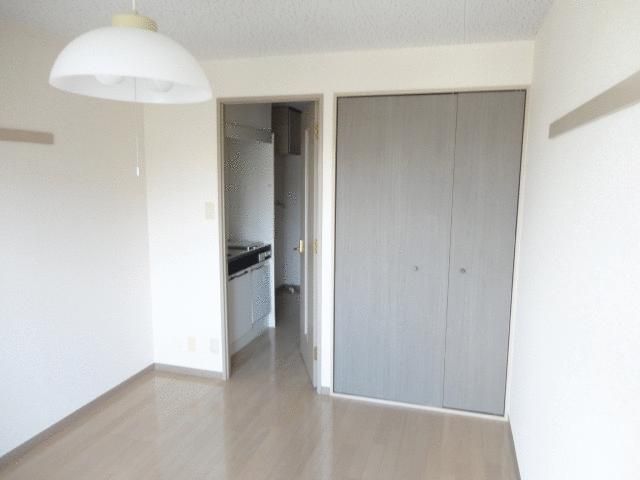 1K Apartment for Rent in Yokohama Asahi Ward Near Mitsukyo Station - Thumbnail 4