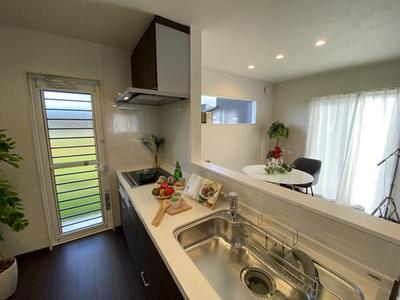 [Real Estate Japan] Property details: Property information for Yorinari, Toyama Prefecture: Newly built detached house — Image 1, Tonami, Toyama