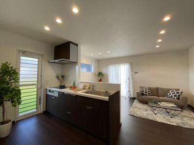 [Real Estate Japan] Property details: Property information for Yorinari, Toyama Prefecture: Newly built detached house — Image 2, Tonami, Toyama