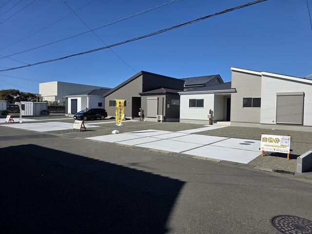 New 4LDK House in Yaizu with Premium Features - Image 9