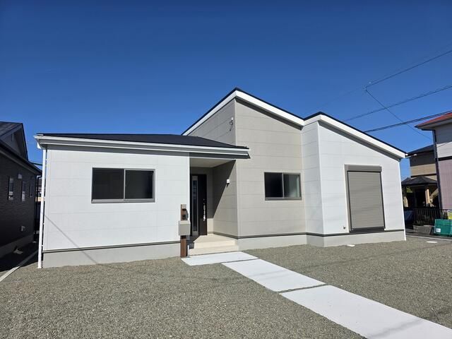 New 4LDK House in Yaizu with Premium Features - Image 9