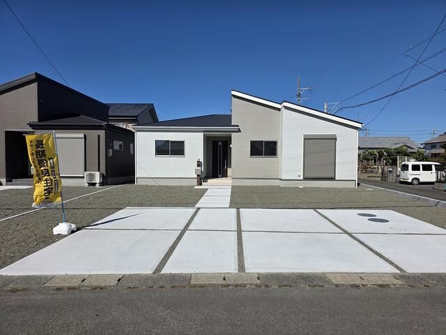 New 4LDK House in Yaizu with Premium Features - Image 7