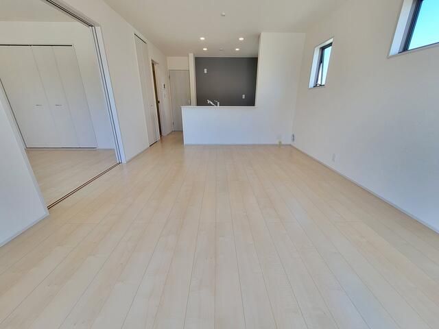 New 4LDK House in Yaizu with Premium Features - Image 22