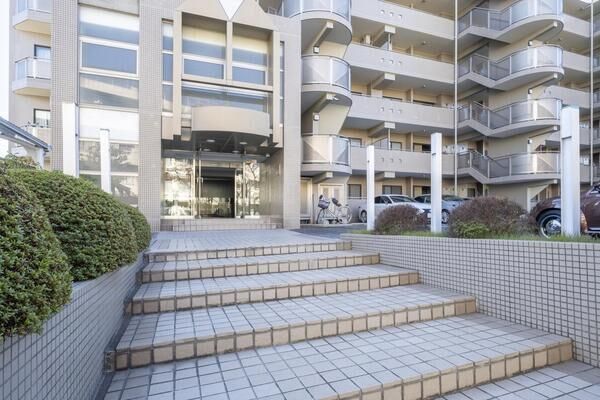 Maison Urawa III 3LDK Apartment for Sale in Saitama - Thumbnail 3