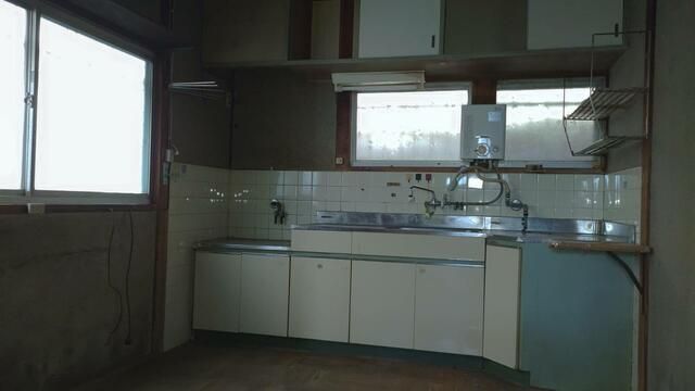 5DK Detached House with Parking in Kobe's Kita Ward - Thumbnail 2