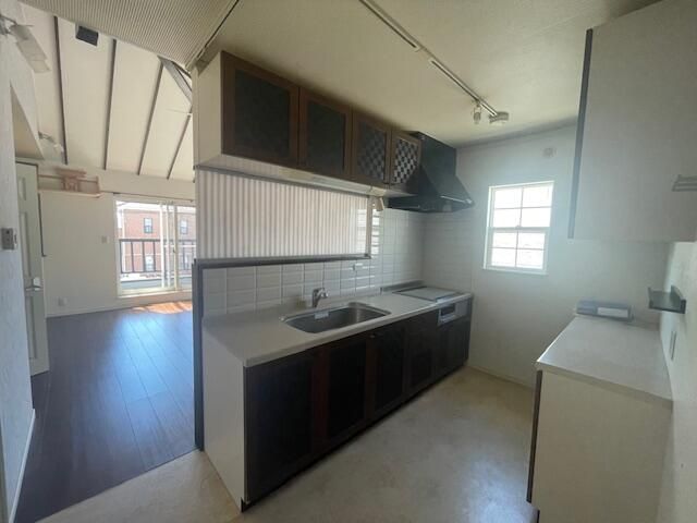 7LDK House for Rent in Kanazawa, Ishikawa - Spacious Family Home - Thumbnail 3
