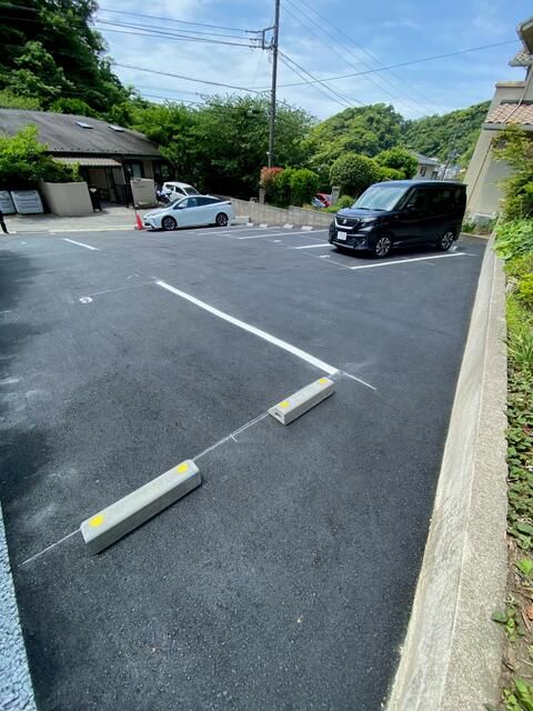 Longa A Parking Space for Rent in Hayama, Kanagawa - Thumbnail 3