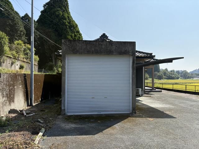 Spacious 4K House in Kirishima with Large Garden and Parking - Thumbnail 3