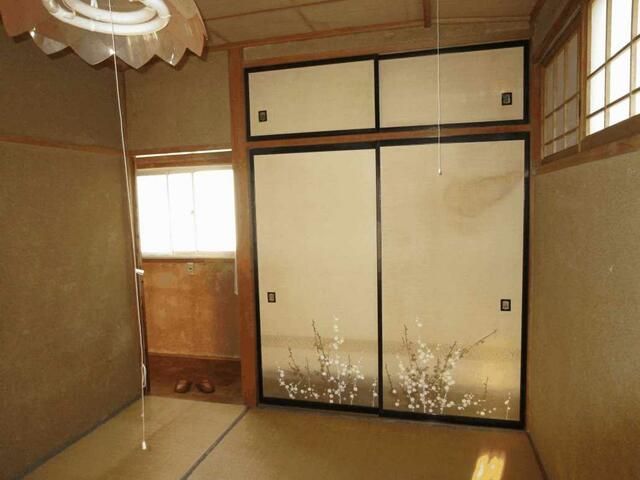 5DK House for Sale in Kofu, Yamanashi | 115.64 sqm on 195.5 sqm Land - Thumbnail 4