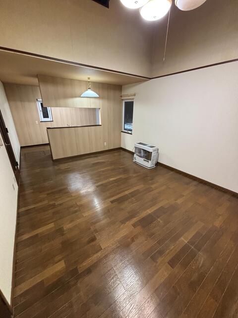 Commercial Property for Rent in Tōbetsu, Hokkaido with Free Parking - Thumbnail 4