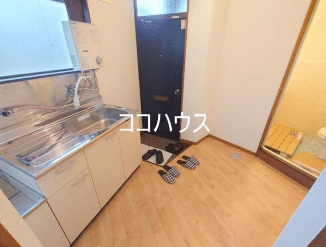 2K Apartment for Rent in Ichikawa, Chiba - Thumbnail 3