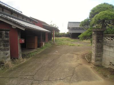 A quiet suburb surrounded by fields, an old house with a barn and a warehouse: villas, real estate, properties for sale, Hometown Information Center: Nationwide rural living property data — Image 1, Joso, Ibaraki