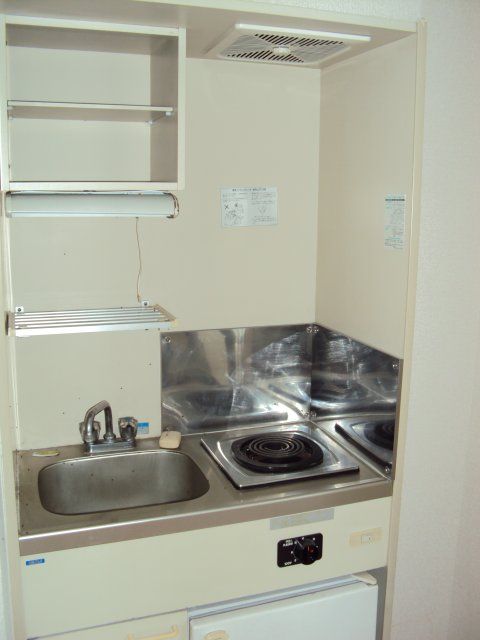 16sqm Apartment for Rent Near Kibogaoka Station in Yokohama - Thumbnail 3