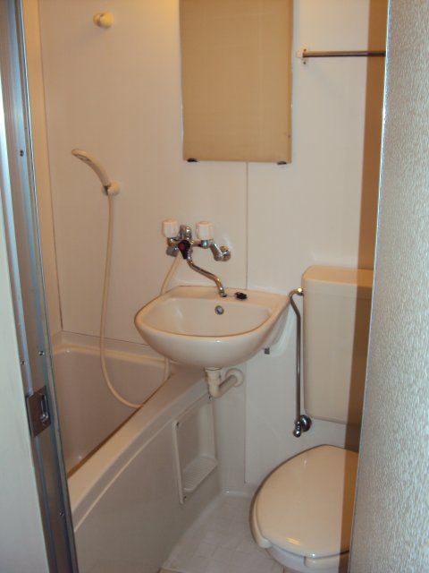 16sqm Apartment for Rent Near Kibogaoka Station in Yokohama - Thumbnail 4