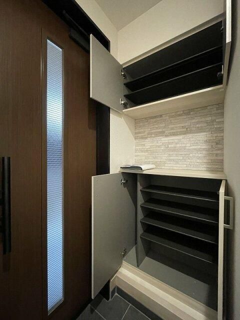 1LDK New Apartment Near Tammachi Station in Yokohama - Thumbnail 2