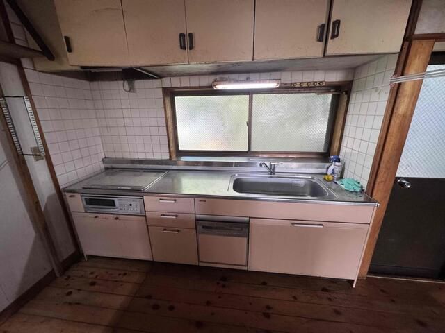 4SLDK House for Sale in Yatsushiro, Kumamoto - 84.74 Tsubo Land - Thumbnail 3