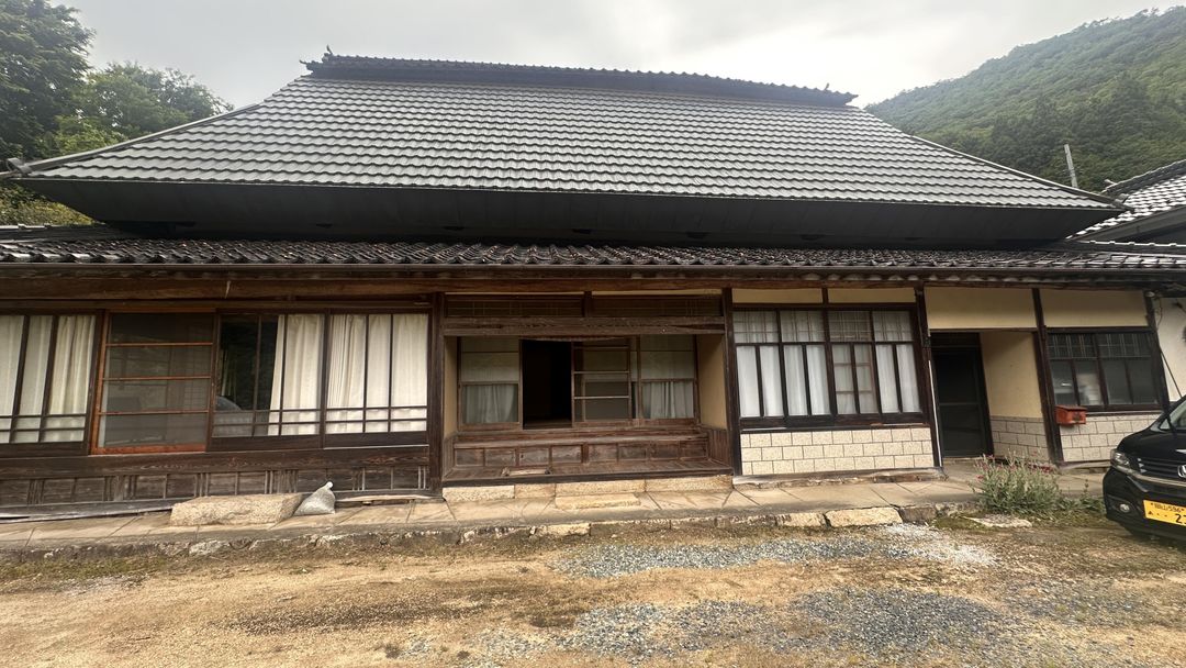 1899 7DK House on Large Land in Takahashi, Okayama - Image 7