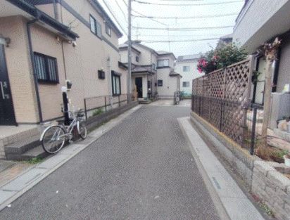 4LDK Detached House for Sale in Sakura Ward, Saitama - Thumbnail 2