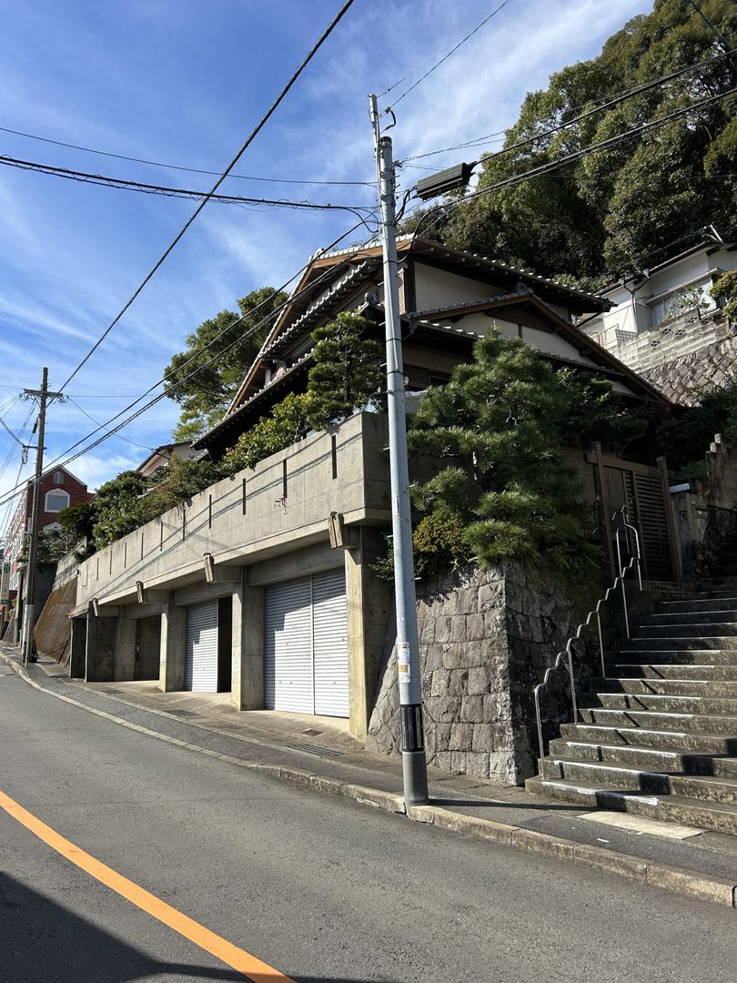 5LDK House for Sale in Nagasaki with Parking for 3 Cars - Thumbnail 2