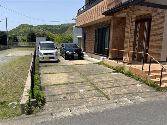 Modern 3SLDK House in Quiet Nagasaki with Parking for 3 Cars - Thumbnail 3