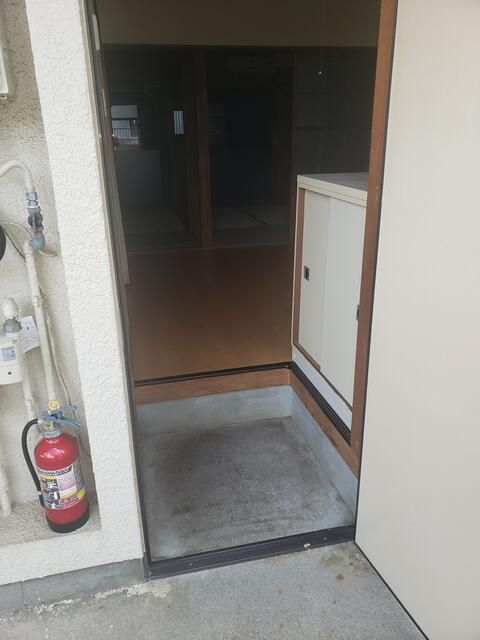 2DK Apartment for Rent in Ome, Tokyo - 34.7 sqm - Thumbnail 3