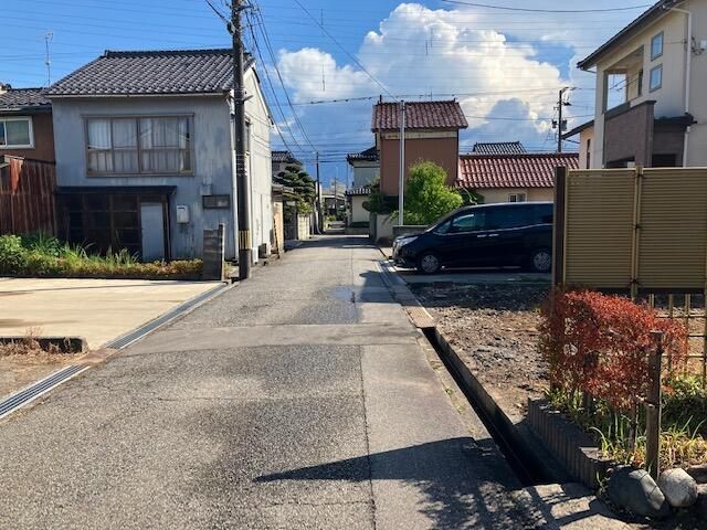 Land for Sale in Koryo-cho, Takaoka, Toyama - 231 sqm - Thumbnail 3