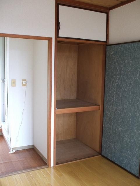 1K Apartment for Rent Near Kakiō Station, Kawasaki - Thumbnail 2