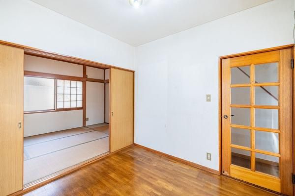 5DK Detached House for Sale in Nishi-Terao, Yokohama - Thumbnail 2