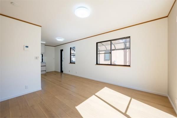Renovated 4LDK House with Solar Power in Suzuka, Mie - Thumbnail 2