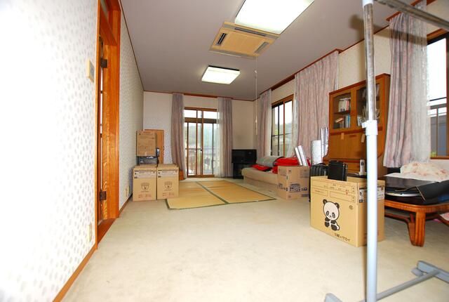 Detached House for Sale in Kimitsu, Chiba - 2SLDK 190.48sqm - Thumbnail 2