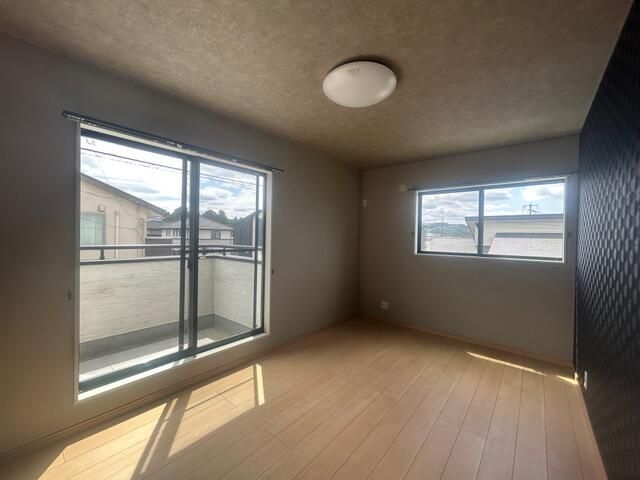 5LDK Detached House for Sale in Iwakuni, Yamaguchi - 115 sqm - Thumbnail 3