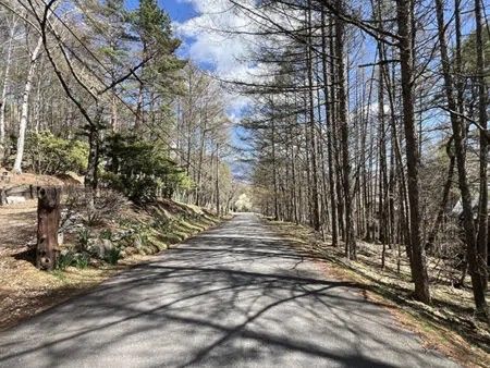European-Style House with Wood Stove in Nagano Highlands - Thumbnail 4