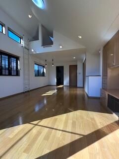 3SLDK House for Rent in Mitaka, Tokyo | 81 sqm with Free Parking - Thumbnail 3