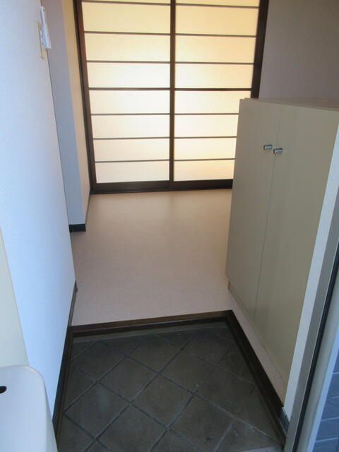 2DK Apartment for Rent in Tomiya, Miyagi - Quiet Area, Free Parking - Thumbnail 3