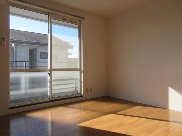 2DK Apartment for Rent in Tomiya, Miyagi - Quiet Area, Free Parking - Image 1