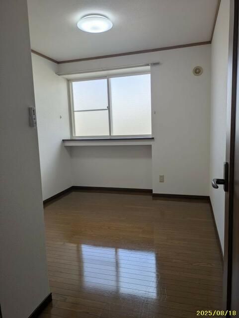 Furness A 1LDK Apartment for Rent in Asahikawa, Hokkaido - Thumbnail 4