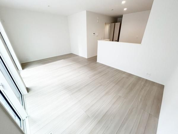 New 3LDK House in Saitama City, Saitama Prefecture - Thumbnail 3